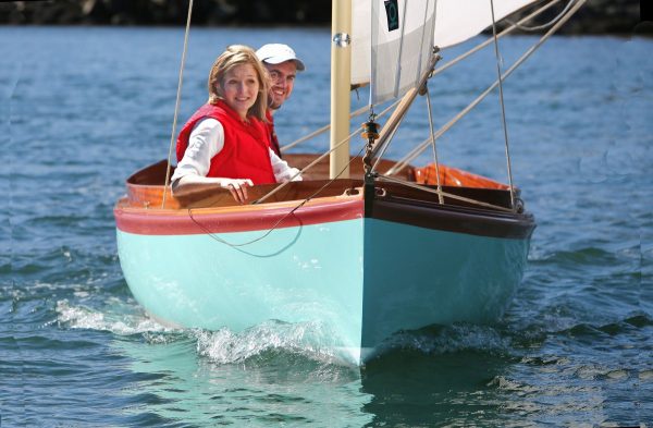 15 foot outlet sailboat cost new